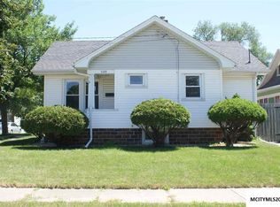 1401 S Delaware Ave, Mason City, IA 50401