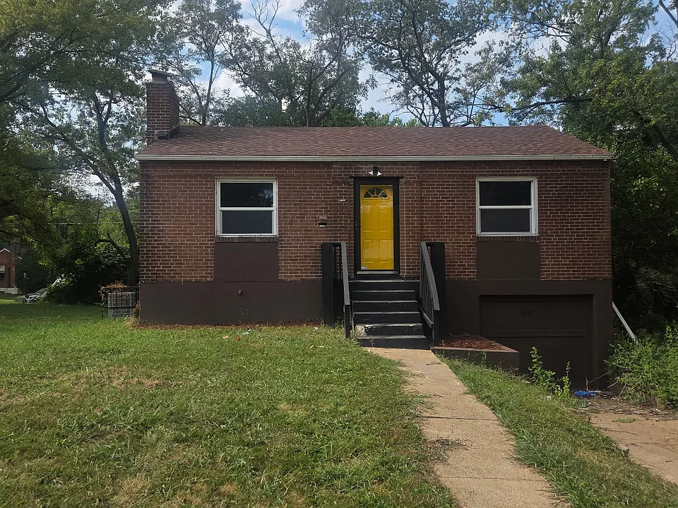 1912 Mora Ln