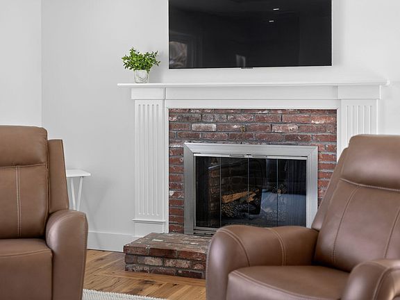 4th image of 28 Chipman Road