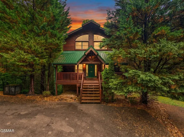 1915 Elk Springs Way, Gatlinburg, TN 37738