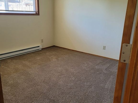4th image of 1134 E Main St Unit 7