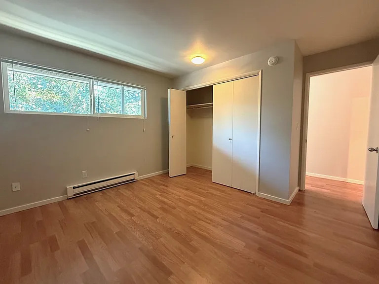 1617 E Jefferson St — Photo 14