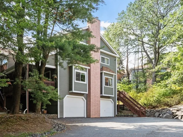 32 Whalers Ln #C, Salem, MA 01970