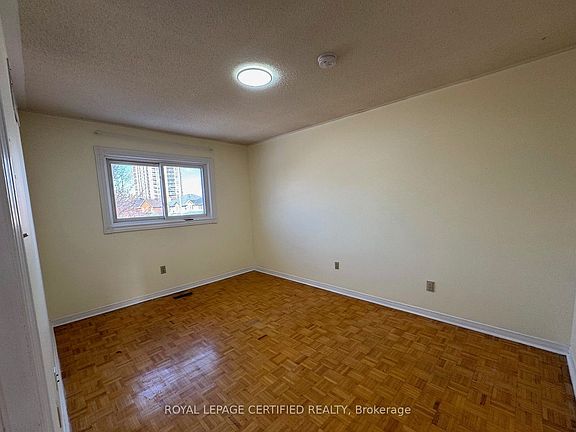 4th image of 2 Kingsplate Cres Floor 2