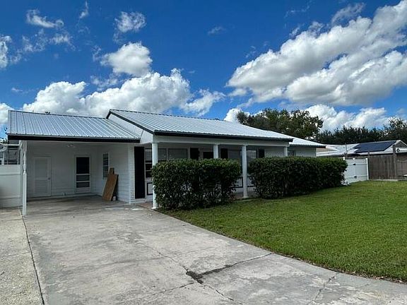 2nd image of 121 SW 21ST Avenue