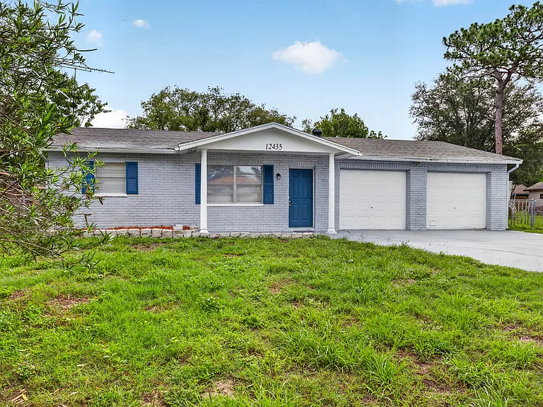 12435 Clear Lake Dr — Photo 1