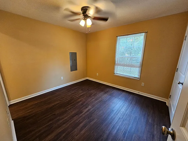 504 Wheeler St — Photo 5