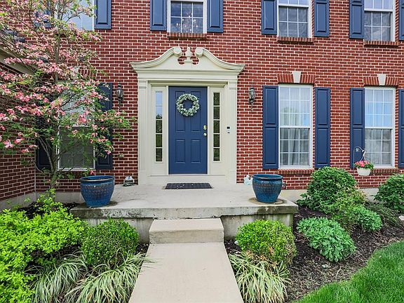 3rd image of 3321 Greycliff Trl