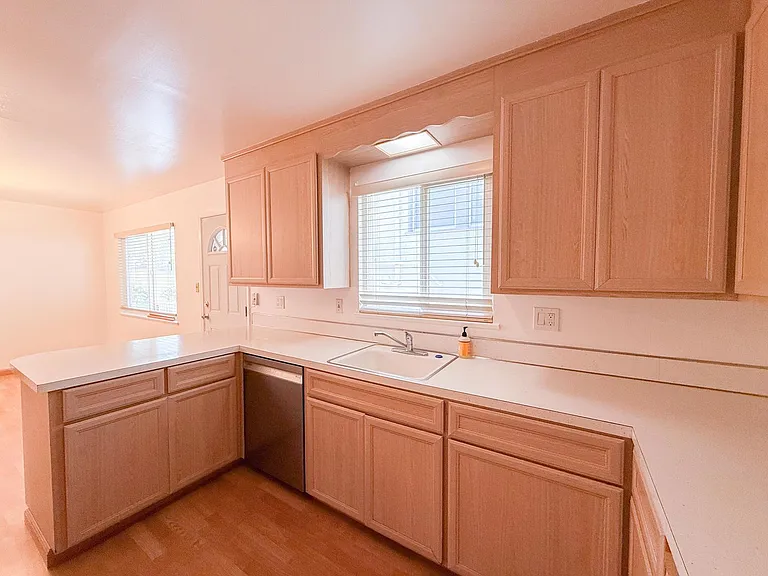 5436 Fresno Ave — Photo 8