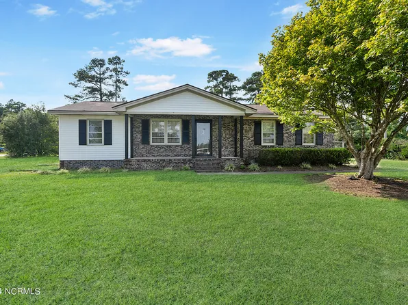 201 Beeler Avenue, Hamlet, NC 28345