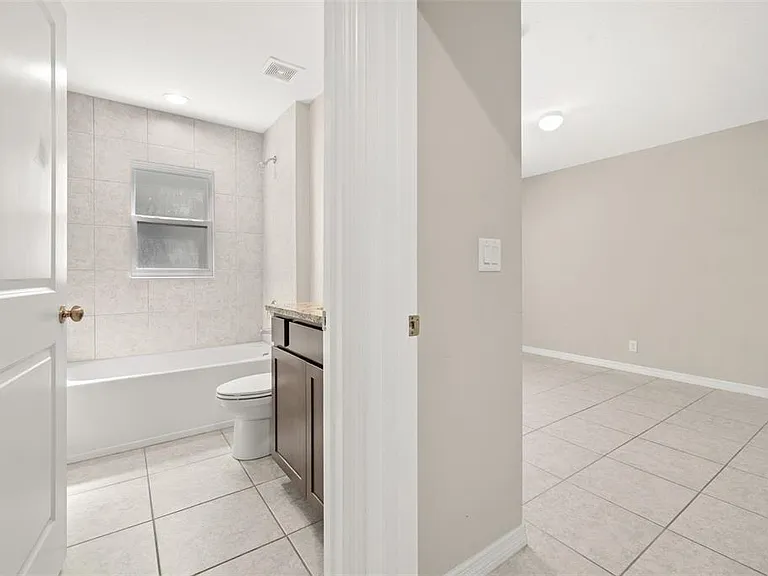 284 Reese Ct — Photo 23