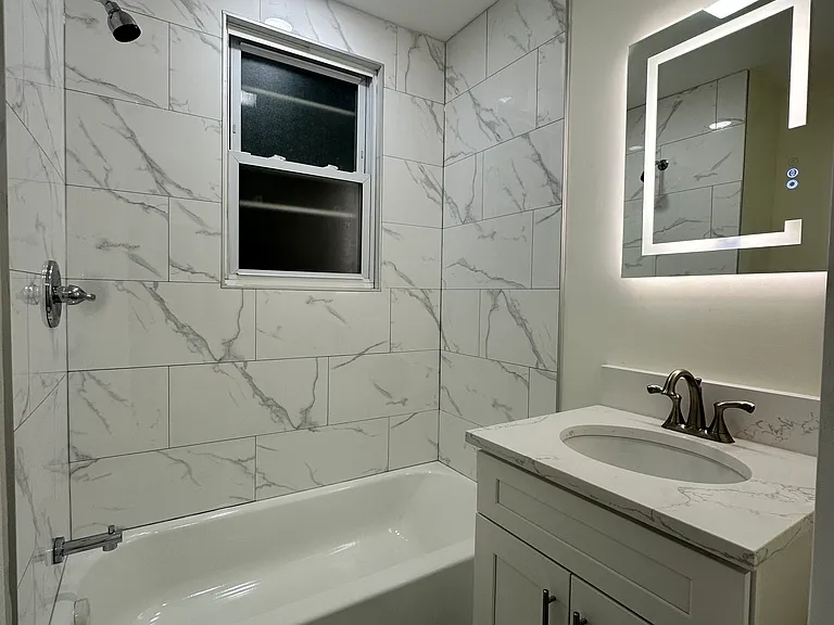 7 Circle Ave #2 — Photo 5