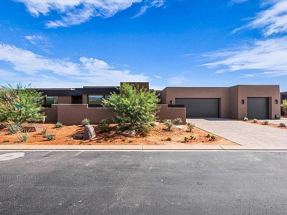 2nd image of 556 W Wild Indigo Way