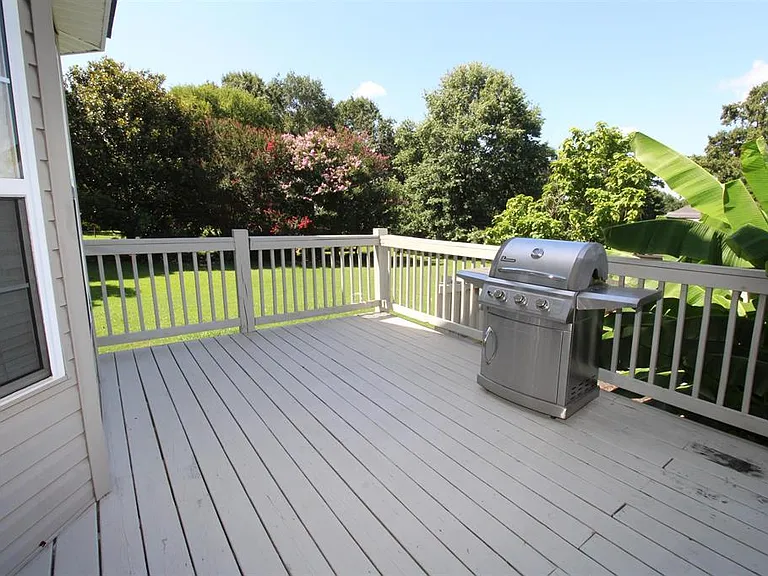 107 Dungannon Ct — Photo 22