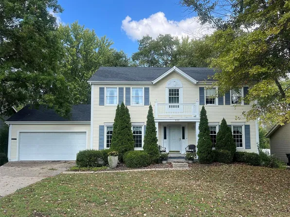 232 Hunters Pointe Dr, Saint Charles, MO 63304