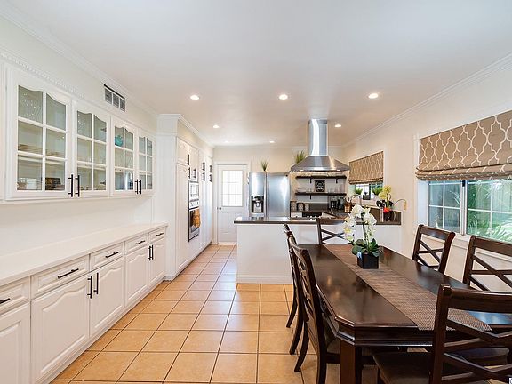 2nd image of 14031 Winlaw Ave