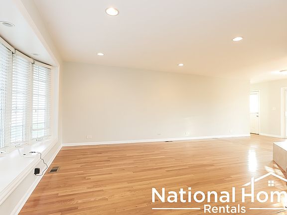 3rd image of 138 Shadywood Ln