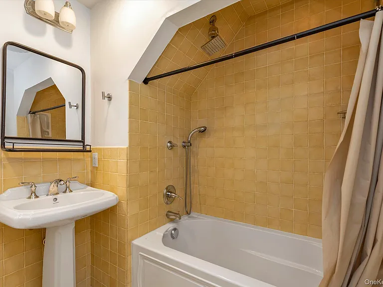 26 Latimer Ct — Photo 14