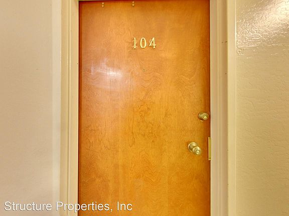 5th image of 2228 Union St #104
