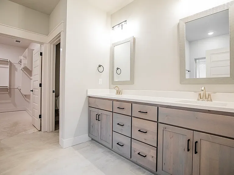304 Doral Dr — Photo 6