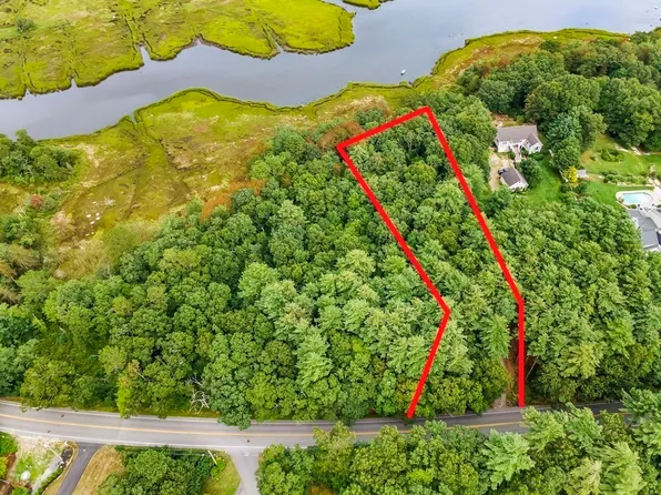 150 Cromesett Rd, Wareham, MA 02571