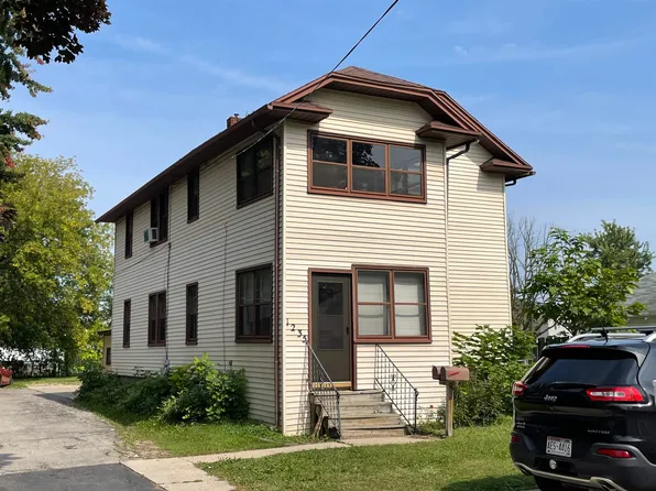 1235 Chicago St, Green Bay, WI 54301