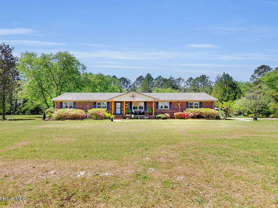 1st image of 215 Croatan Lane