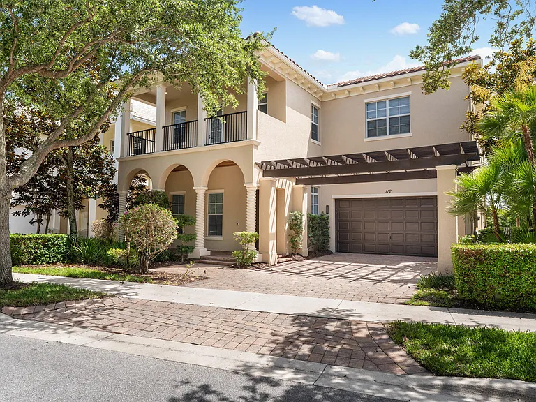 112 Tulip Tree Ct — Photo 53