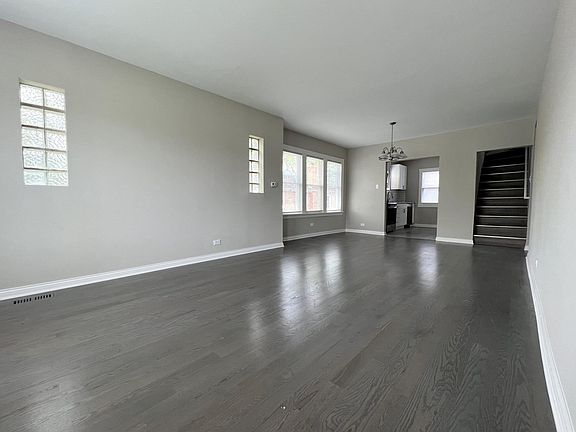 5th image of 14816 S Cicero Ave