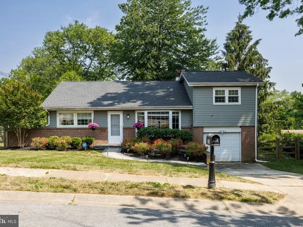 208 Wordsworth Dr, Wilmington, DE 19808