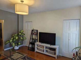 1649 W Superior St APT 2F, Chicago, IL 60622