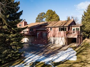 2931 Winnipeg Dr, Bismarck, ND 58503