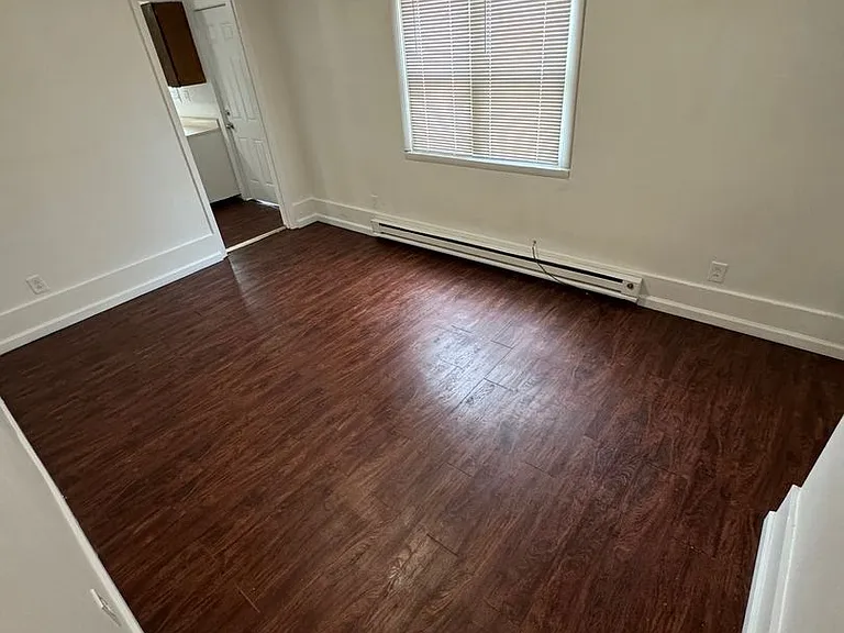 907 Union Ave — Photo 10