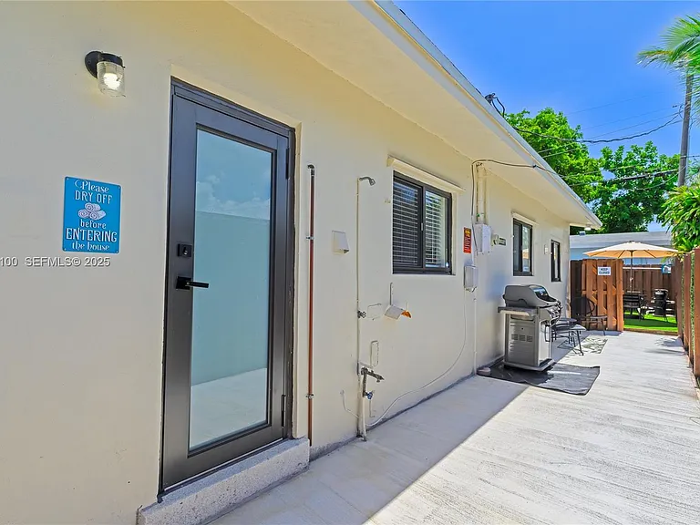 1204 NE 7th St — Photo 32