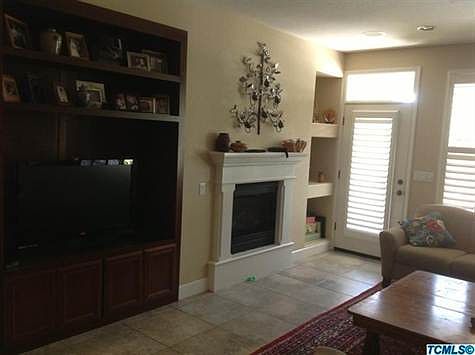 5th image of 3047 W Vine Ave