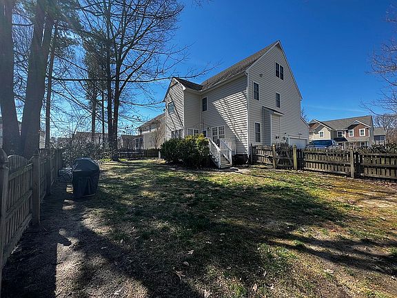 2nd image of 9044 Sutlers Ln