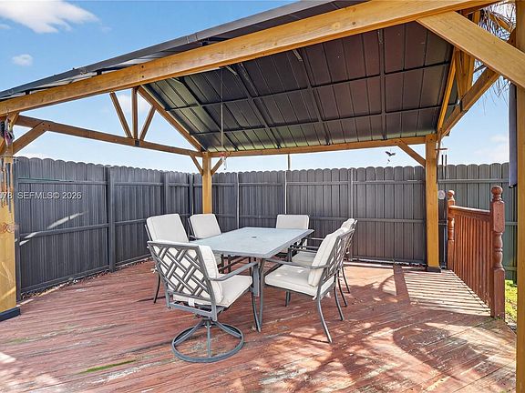 4th image of 1220 Moore Run