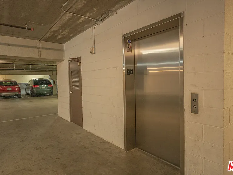 626 E Orange Grove Ave #105 — Photo 30
