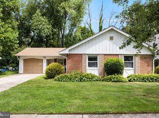 40 Meribrook Cir, Willingboro, NJ 08046