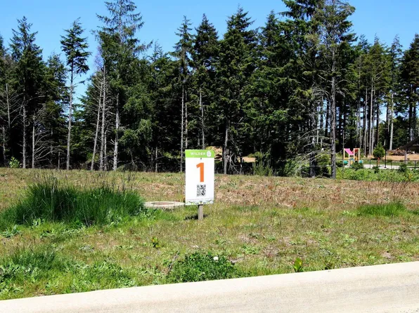 425 SE 43rd St, South Beach, OR 97366