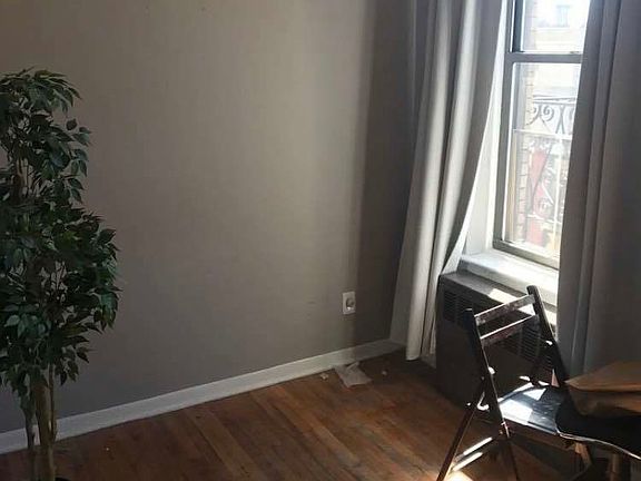 4th image of 361 E 10th St APT 66