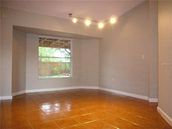 3rd image of 775 Spicewood Dr