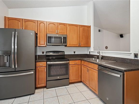 4th image of 1013 Windbrook Dr