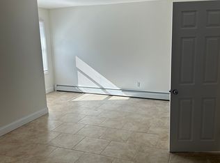 1581 10th St #1581, West Babylon, NY 11704