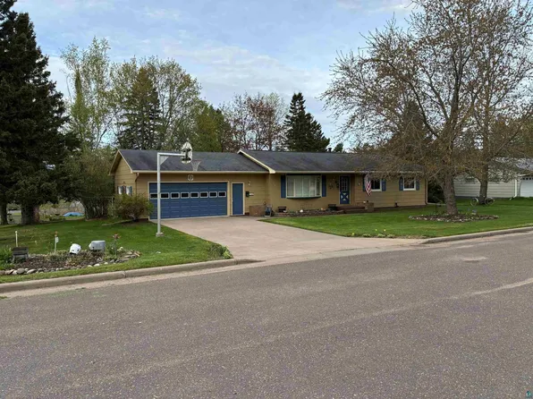 714 W 5th St, Washburn, WI 54891