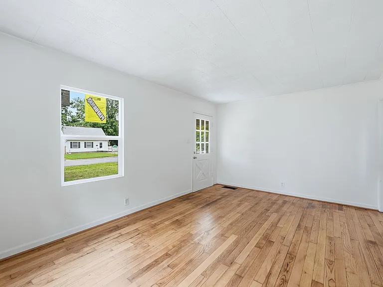 4705 E 35th St — Photo 24