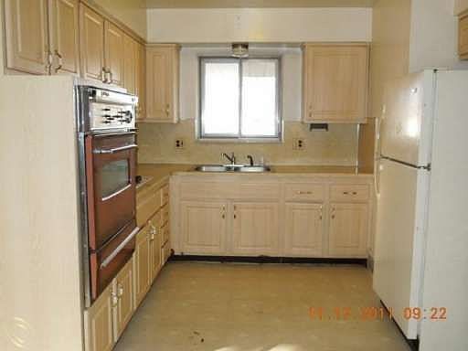 5th image of 26134 Eureka Dr