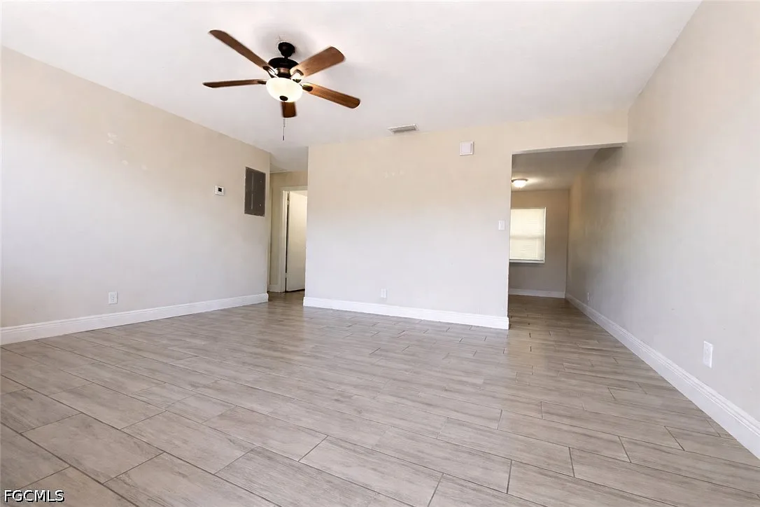 2 bed, 1.0 bath, 780 sqft, $995 — Photo 2