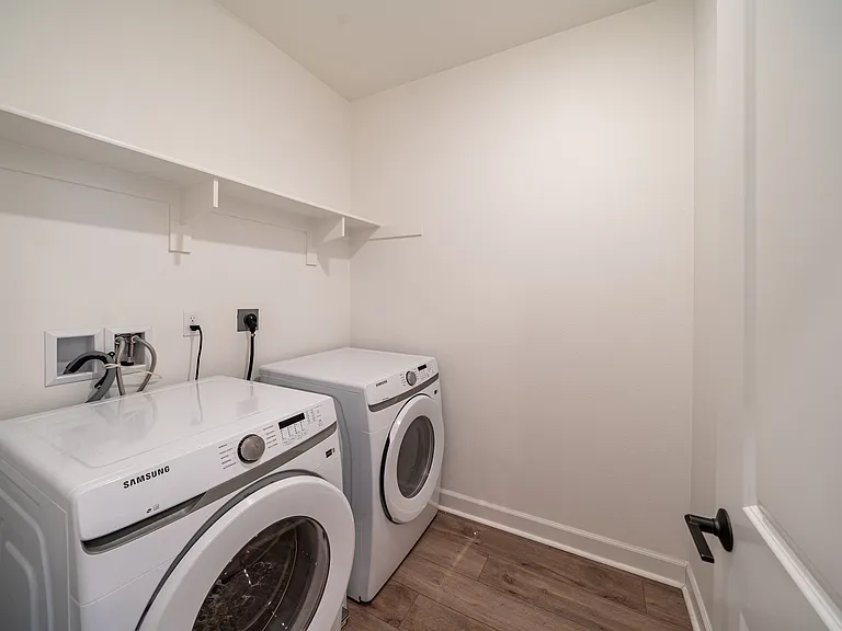828 Mateo St #4 — Photo 22