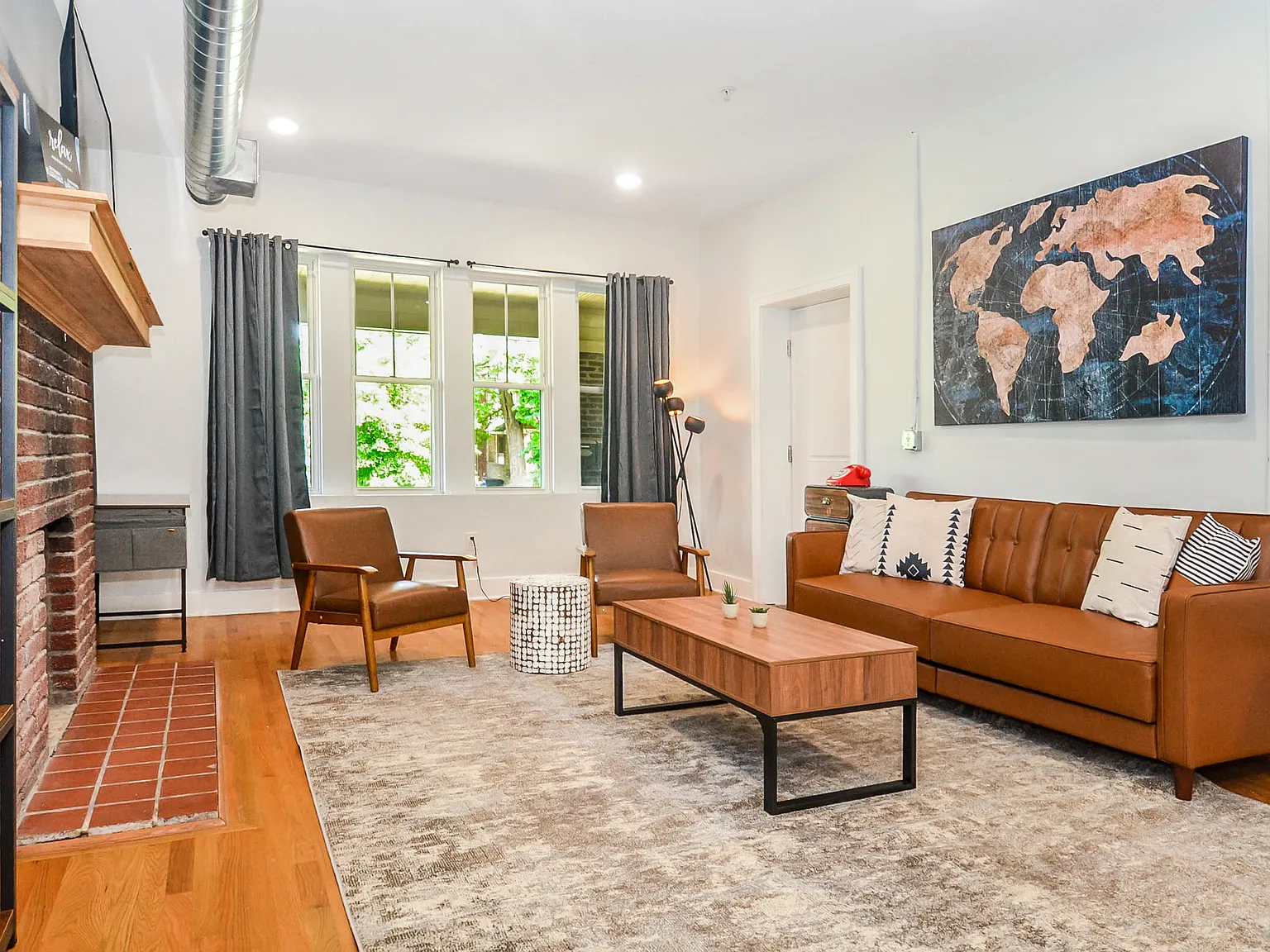 2 bed, 1025 sqft, $2,199 — Photo 3